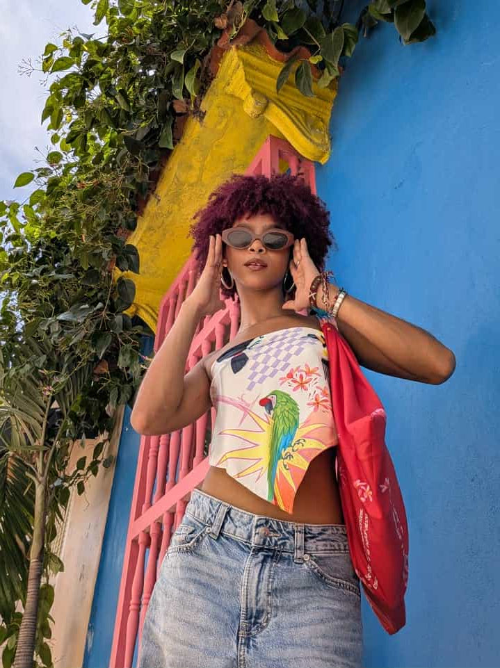 Pañoleta pétalos blanca